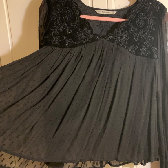 Black top - Picture 5 of 5